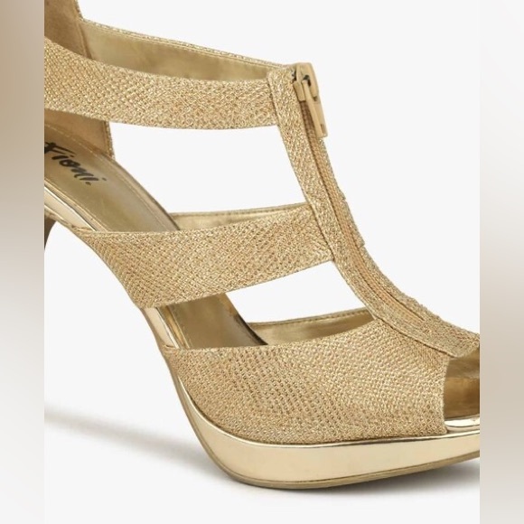 Gold Fioni Stiletto Heels. Size 7. - Picture 4 of 6